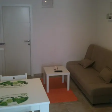 Ana-marin Apartamento *